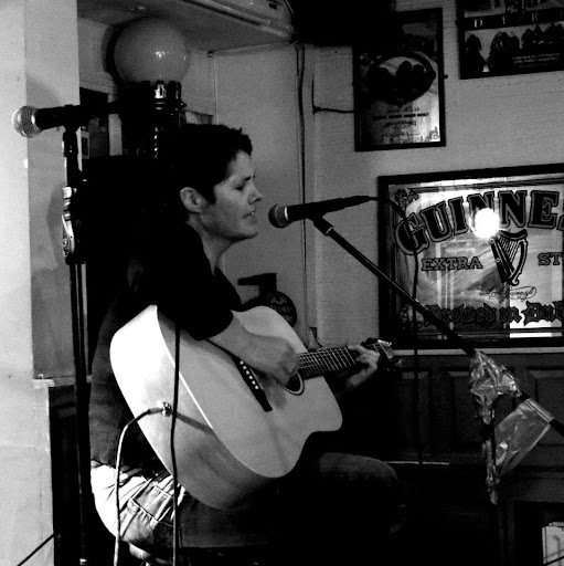 Alison Hurley Photo 16