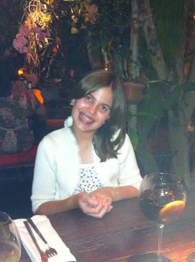 Sara Barrios Photo 33