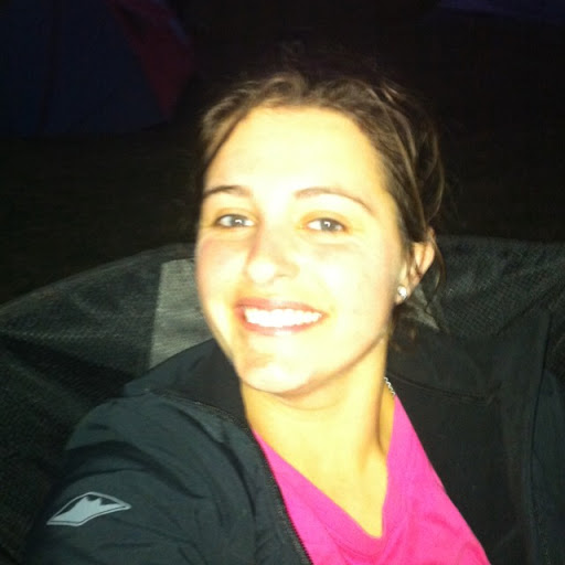 Annie Simpson Photo 19
