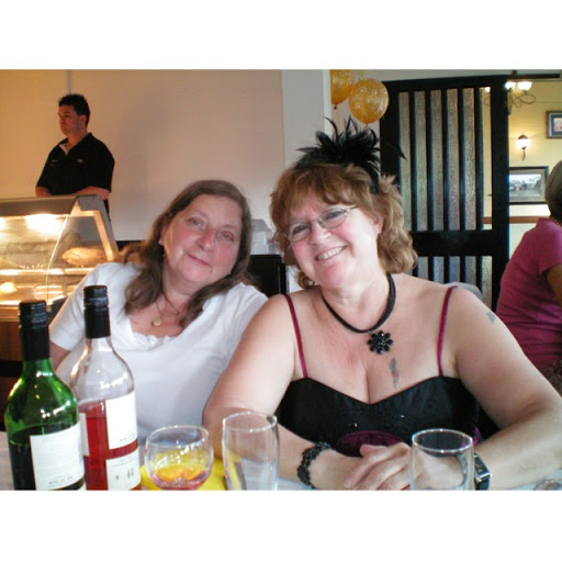 Josephine Robinson Photo 15