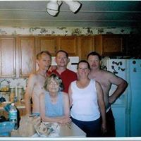 Laurie Watts Photo 25