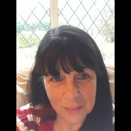 Sandra Small Photo 25