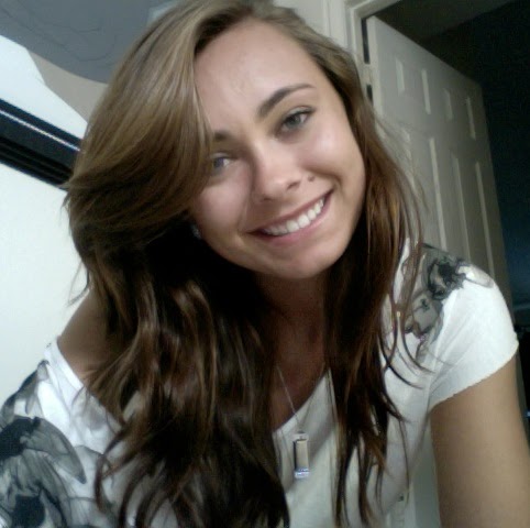 Courtney Walker Photo 43