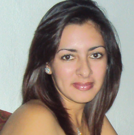Ada Flores Photo 29