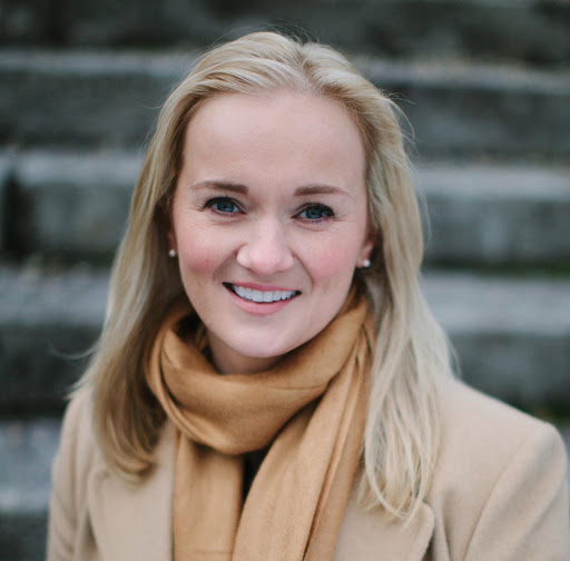 Catherine Ross Photo 17
