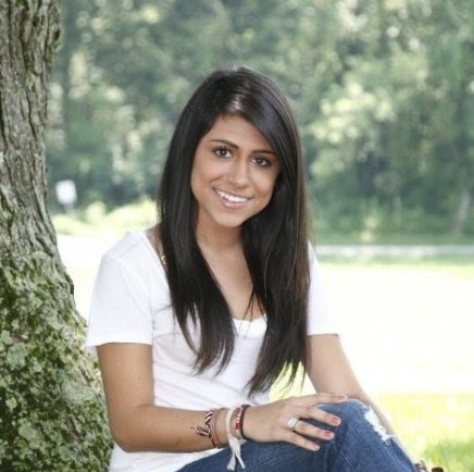 Jackie Sanders Photo 26
