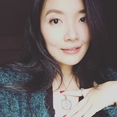 Angie Lee Photo 6