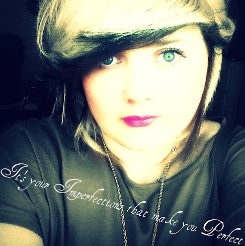 Sarah Hewes Photo 5