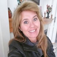 Sandra Holt Photo 20
