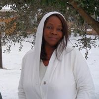 Linda Andrews Photo 13