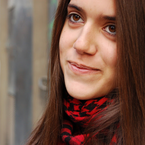 Monika Sanchez Photo 13