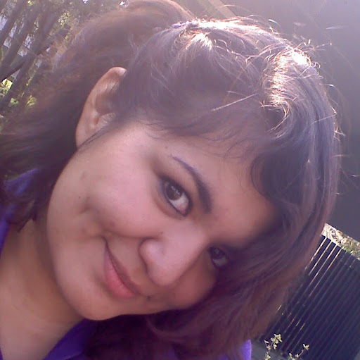 Elizabeth Almanza Photo 3