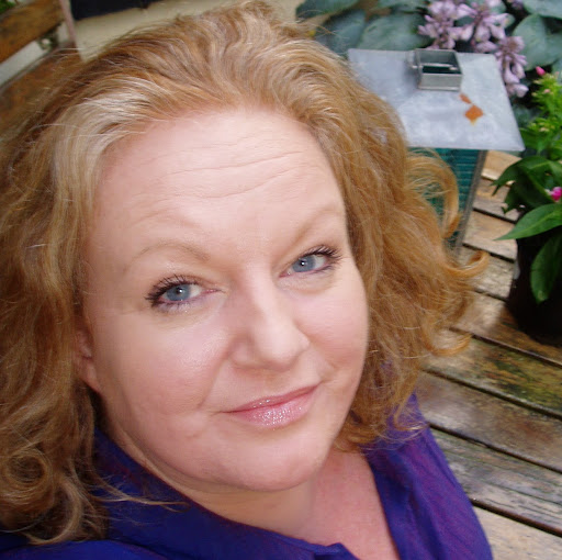 Helen Cox Photo 30