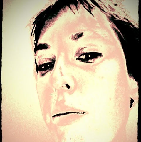 Sarah Wilkes Photo 11