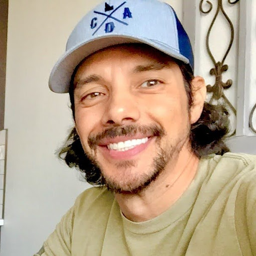 Henry Medina Photo 14