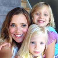 Sarah Lyons Photo 26