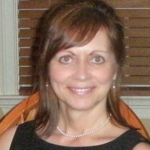 Carol Garrett Photo 38
