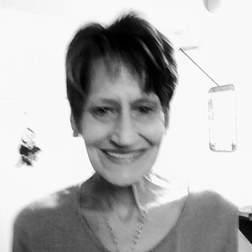 Martha Simpson Photo 10