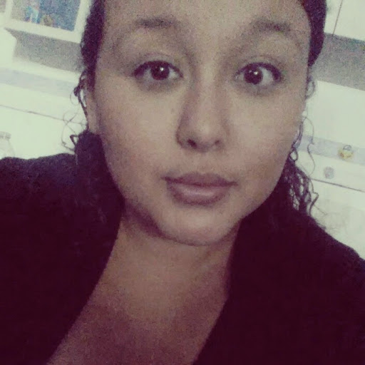 Amber Estrada Photo 13