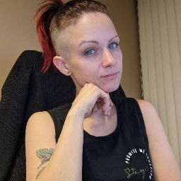 Rebekah Webb Photo 24