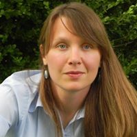 Andrea Olsen Photo 37