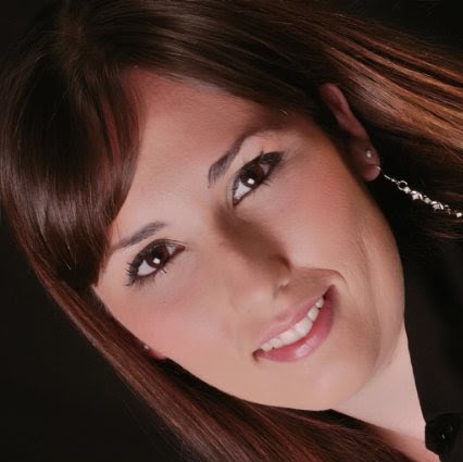 Sara Ferreira Photo 22