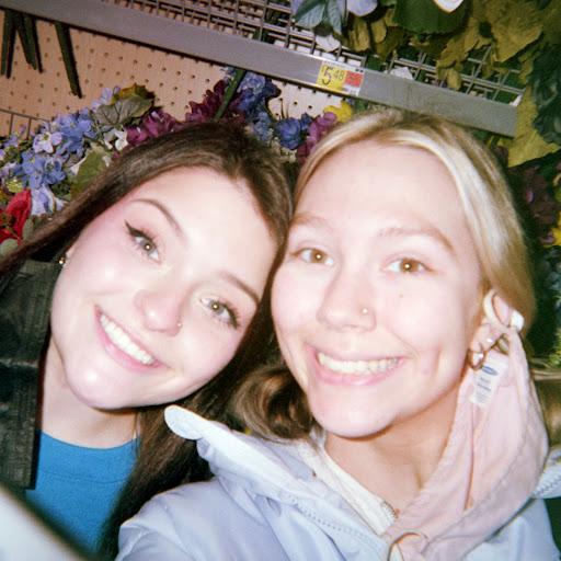 Victoria Hamlin Photo 15