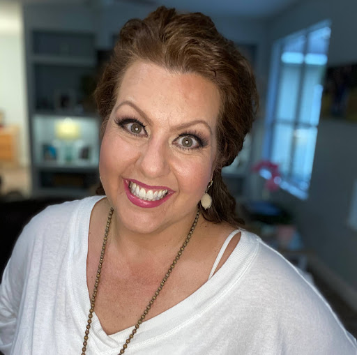 Constance Miller Photo 31