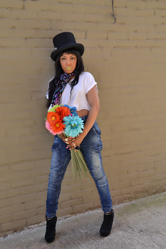 Alison Carney Photo 4