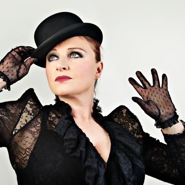 Katherine Ellis Photo 25
