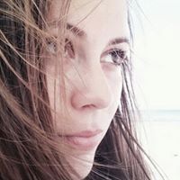 Stephanie Selig Photo 14