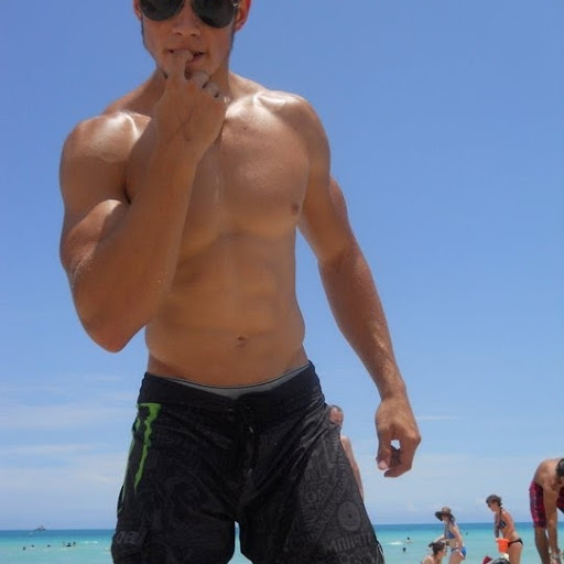 Samuel Castillo Photo 21