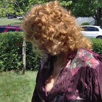 Elizabeth Arnold Photo 55
