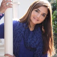 Claudia Ruiz Photo 29