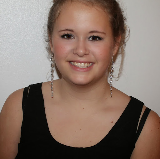 Laura Rasmussen Photo 6