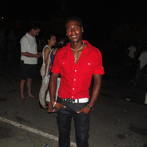Henry Lara Photo 15