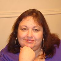 Elaine Ellis Photo 30