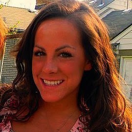 Nicole Roberts Photo 45