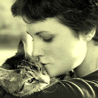 April Cunningham Photo 32