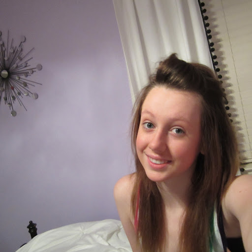 Ellie Morris Photo 21