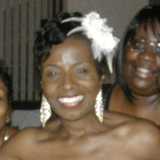 Frances Banks Photo 9