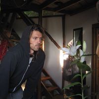 Jeremy Simons Photo 25