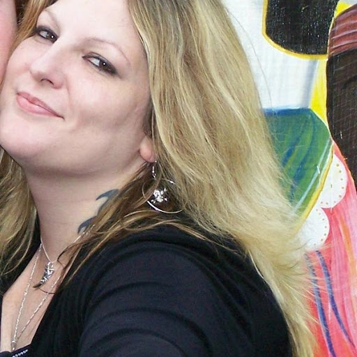 Sarah Chamberlain Photo 8