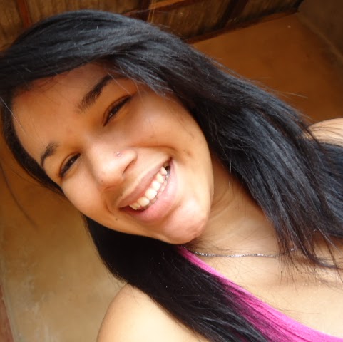 Keila Almeida Photo 9