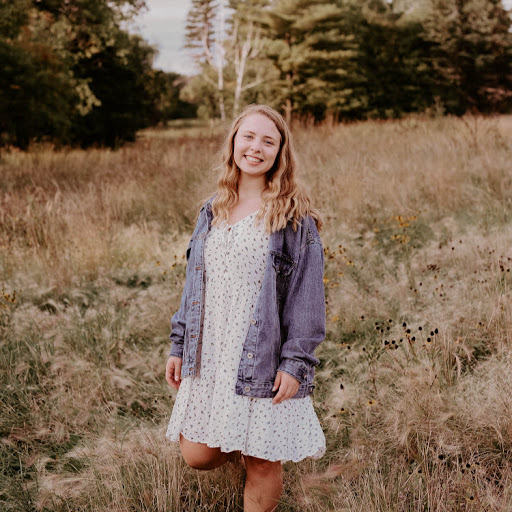 Emily Dunlap Photo 11