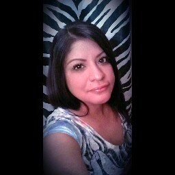 Melissa Gomez Photo 32