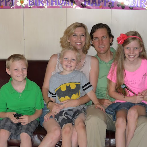 Rebecca Mckinley Photo 7