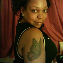April Harris Photo 55