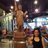 Alicia Flores Photo 31