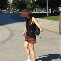 Michelle Huynh Photo 17